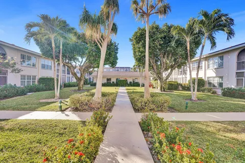 $215,000 | 250 Northeast 20th Street, Unit 3070, Boca Raton, FL 33431