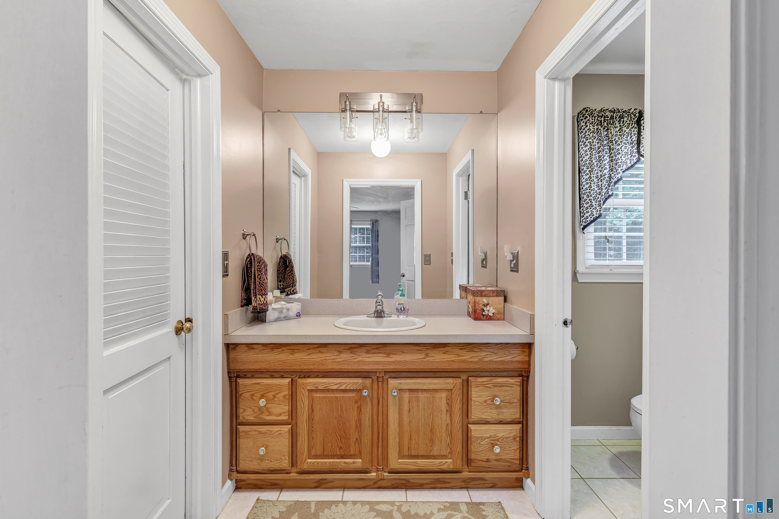 460 Stonehouse Road Trumbull, CT 06611 - Photo 20 of 25