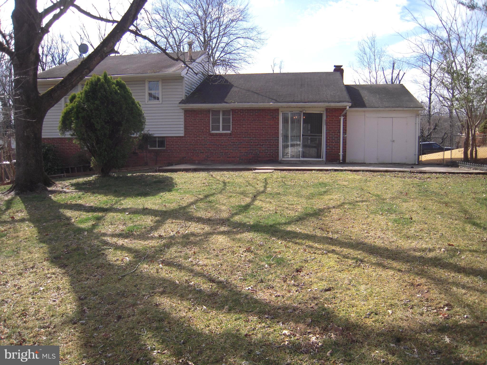 5601 Inverchapel Road Springfield, VA 22151 - Photo 23 of 27 Rear