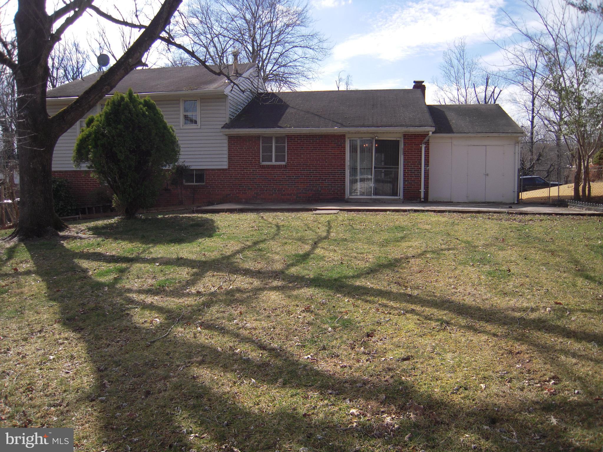 5601 Inverchapel Road Springfield, VA 22151 - Photo 25 of 27 Rear 2