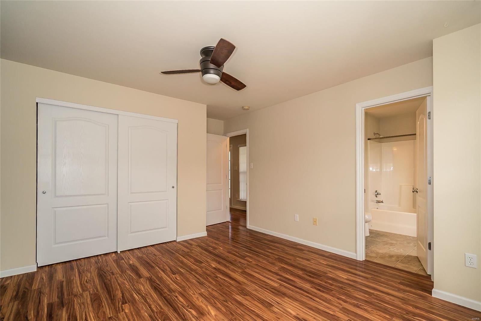 233 Coachgate Lane Ballwin, MO 63021 - Photo 19 of 32