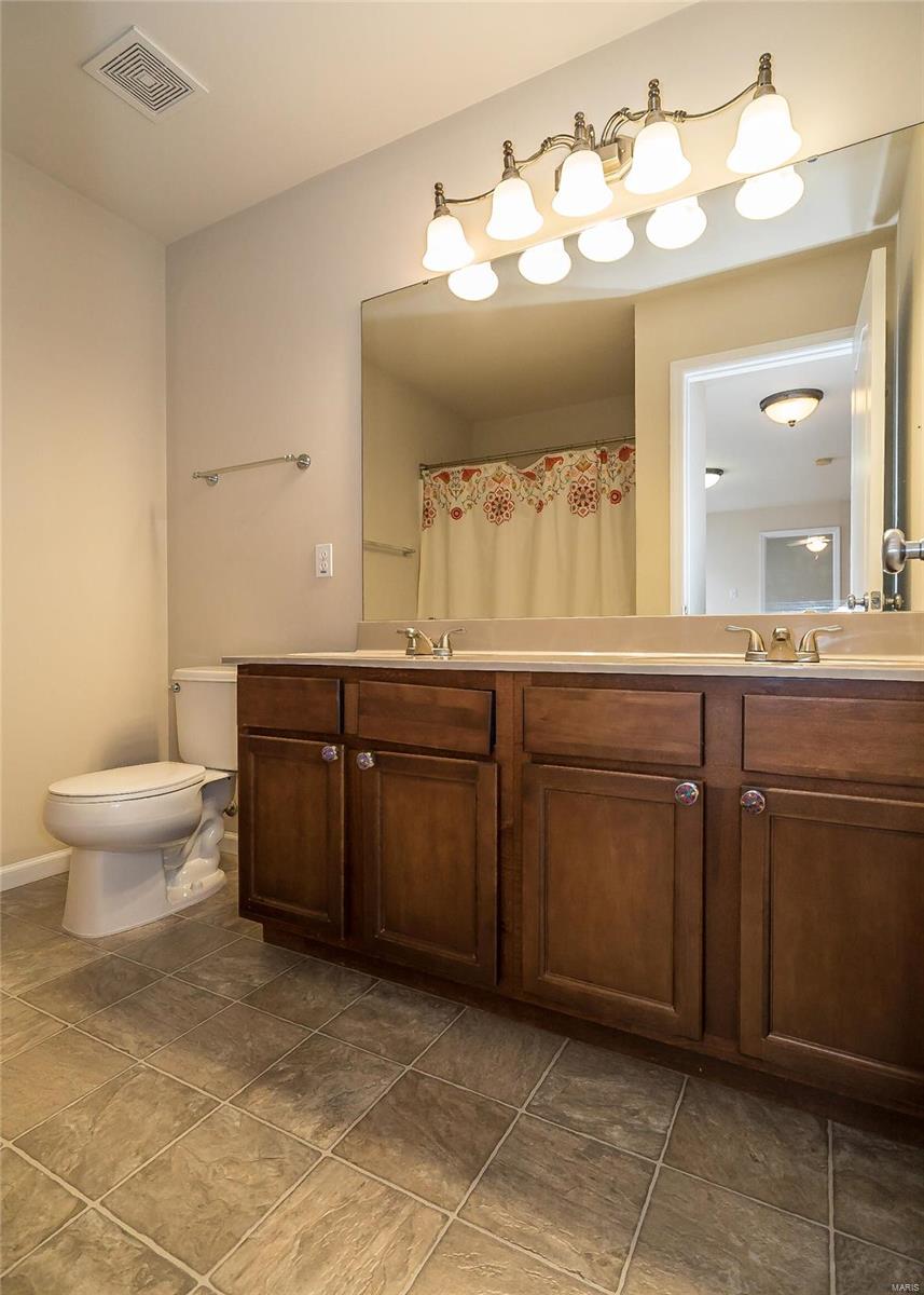 233 Coachgate Lane Ballwin, MO 63021 - Photo 26 of 32