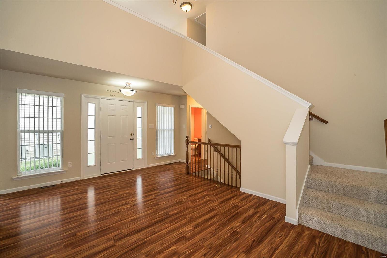 233 Coachgate Lane Ballwin, MO 63021 - Photo 5 of 32
