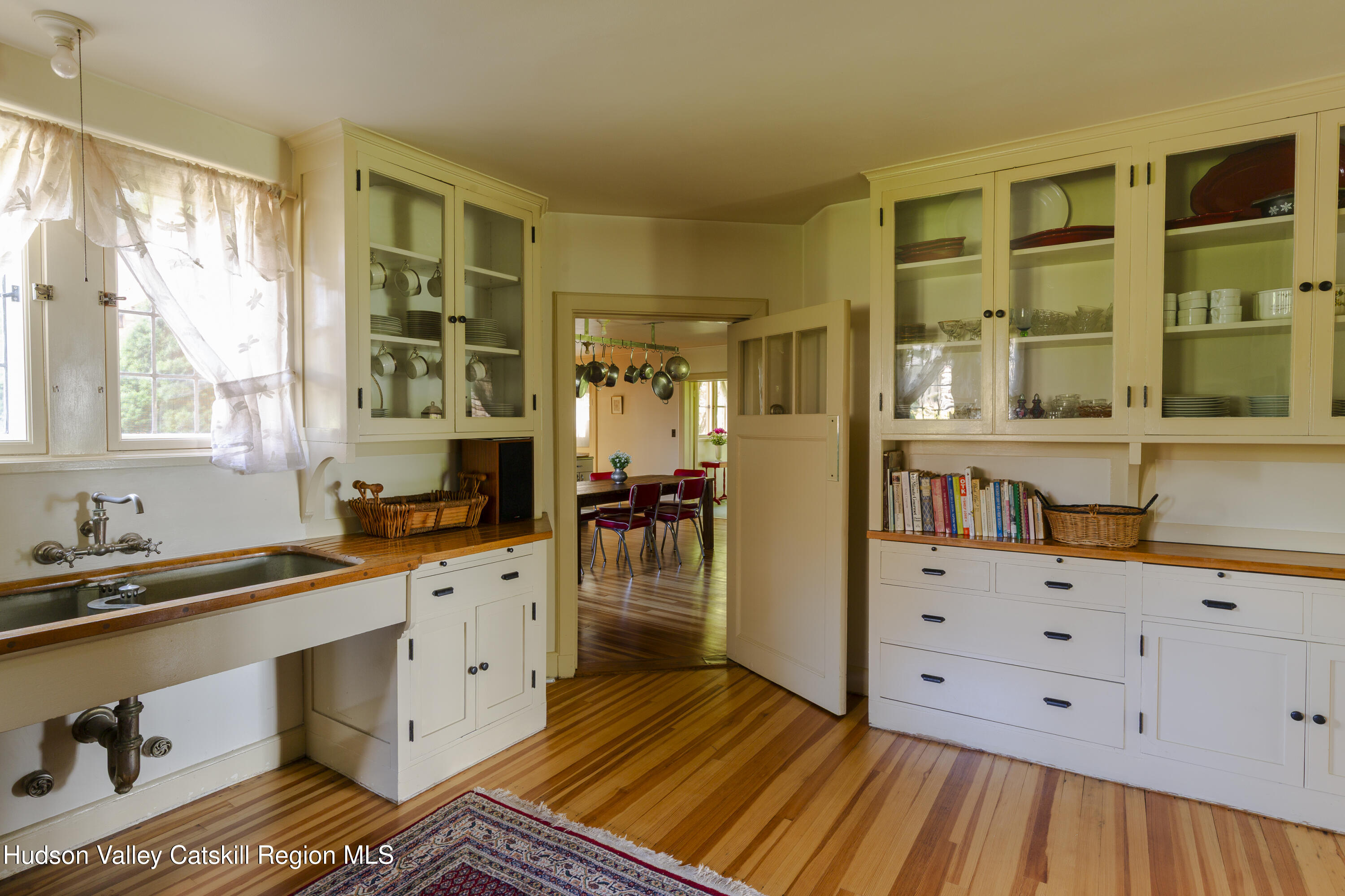 352 Galli Curci Road, Unit ROUTE 49A PAST BELLEAYRE Highmount, NY 12441 - Photo 22 of 50 21a_SulMonte_ButlersPantry