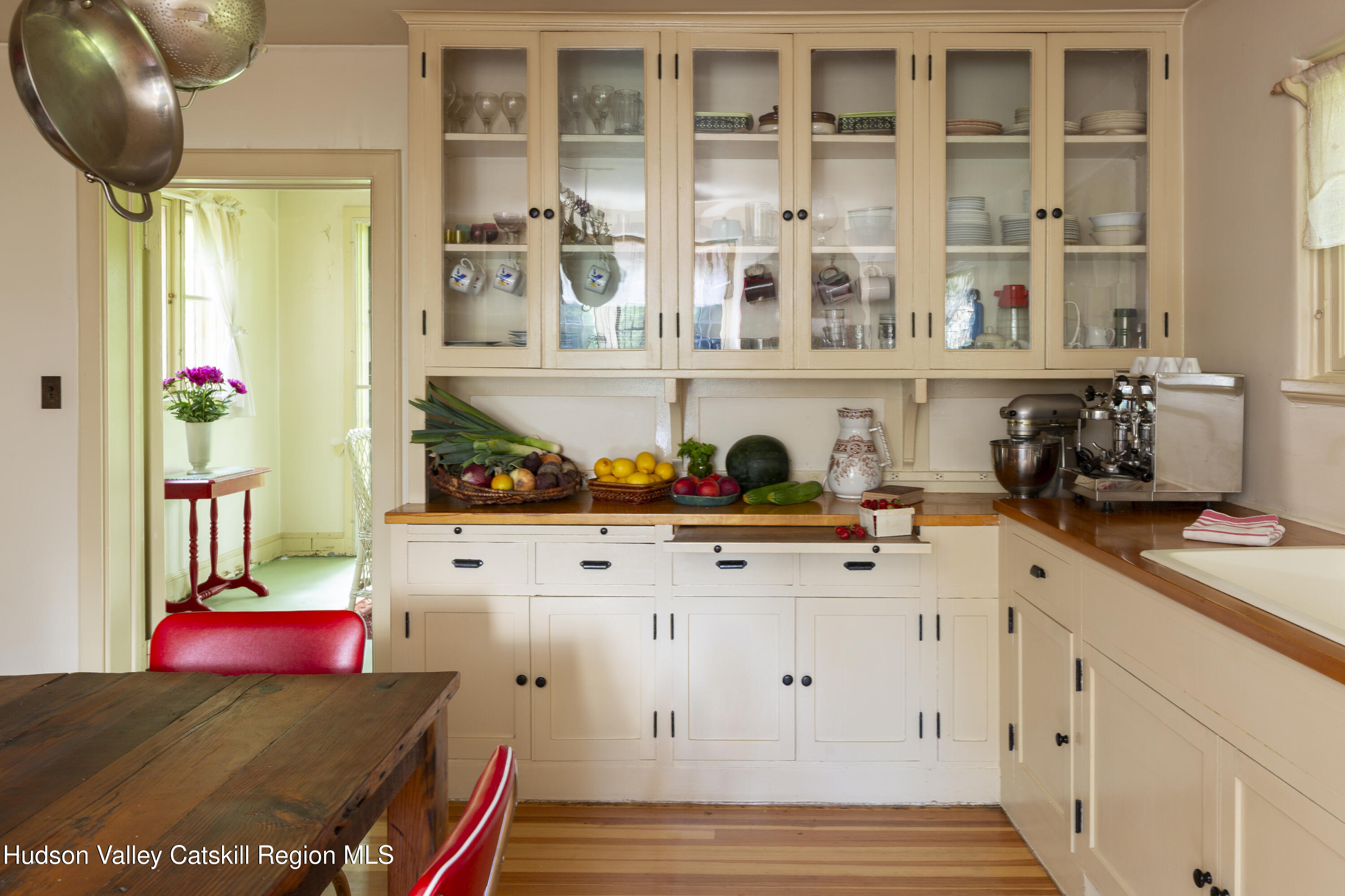 352 Galli Curci Road, Unit ROUTE 49A PAST BELLEAYRE Highmount, NY 12441 - Photo 26 of 50 25_SulMonte_Kitchen