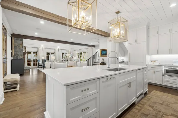 $4,187,500 | 135 North Lake Drive, Sunset, SC 29685