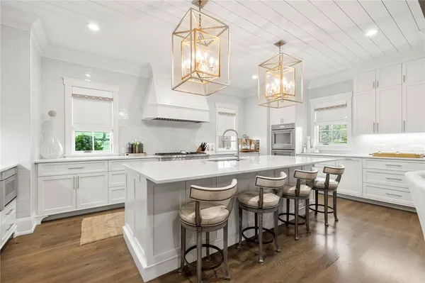 $4,187,500 | 135 North Lake Drive, Sunset, SC 29685