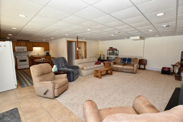 $625,000 | W2229 Bureau Of Indian Affairs Route 612, Keshena, WI 54135