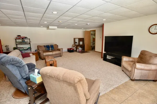 $625,000 | W2229 Bureau Of Indian Affairs Route 612, Keshena, WI 54135