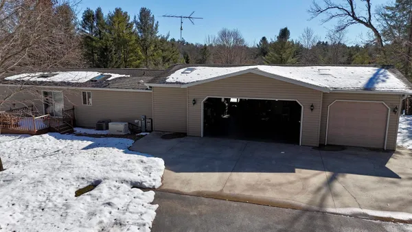 $625,000 | W2229 Bureau Of Indian Affairs Route 612, Keshena, WI 54135