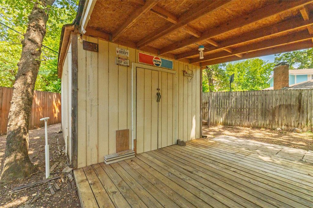 637 Post Oak Drive Hurst, TX 76053 - Photo 31 of 35 Workshop with electricity