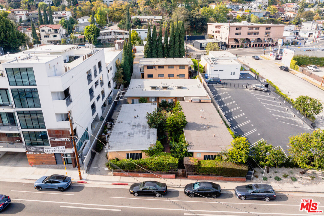 2415 Griffith Park Boulevard Los Angeles, CA 90039 - Photo 11 of 25