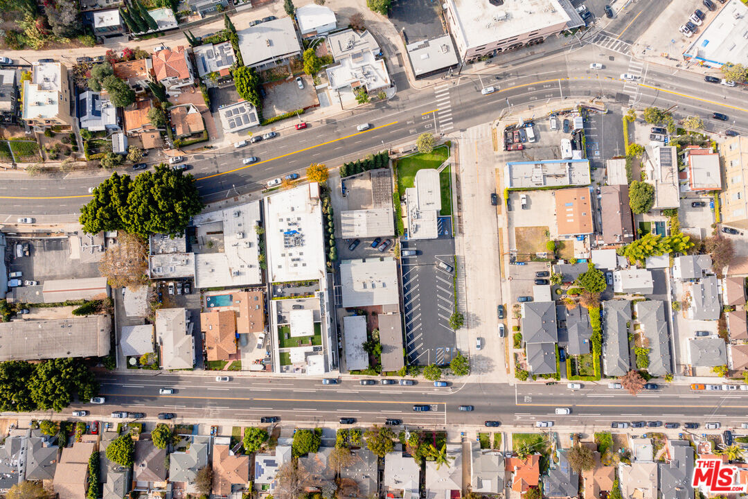 2415 Griffith Park Boulevard Los Angeles, CA 90039 - Photo 18 of 25