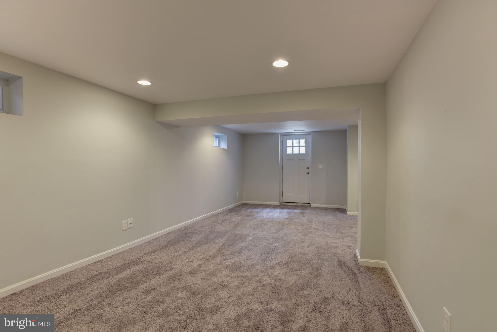 11107 Pool Road Cockeysville, MD 21030 - Photo 22 of 33 Family Room