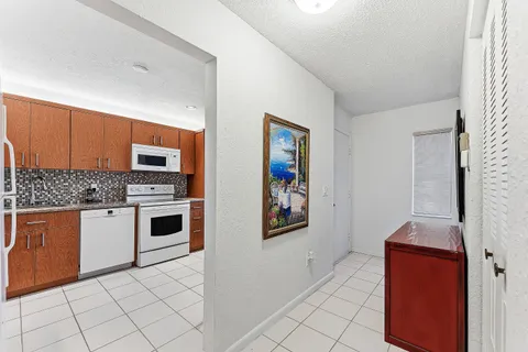 $229,950 | 9283 Vista Del Lago, Boca Raton, FL 33428