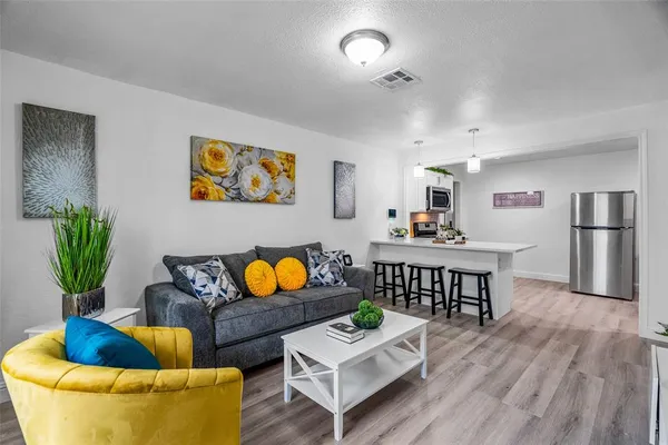 $1,850 | 2250 Areba Street, Unit A, Dallas, TX 75203