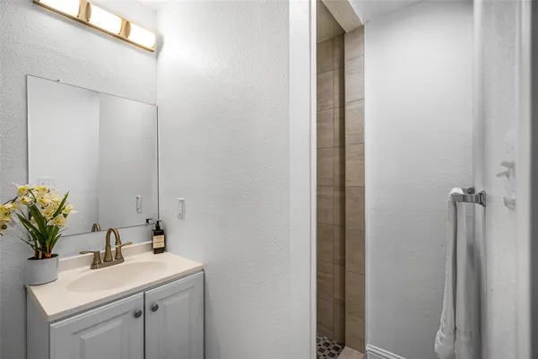 $1,850 | 2250 Areba Street, Unit A, Dallas, TX 75203