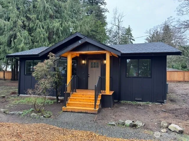 $2,995 | 209 Southwest 132nd Street, Burien, WA 98146