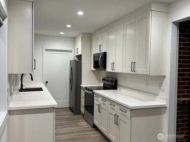 $2,995 | 209 Southwest 132nd Street, Burien, WA 98146