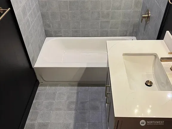 $2,995 | 209 Southwest 132nd Street, Burien, WA 98146