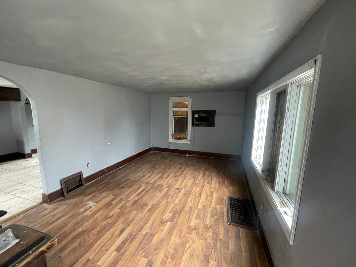 261 North 6th Avenue Kankakee, IL 60901 - Photo 2 of 7