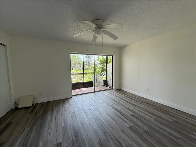$1,000 | 9209 Tudor Drive, Unit C102, Tampa, FL 33615