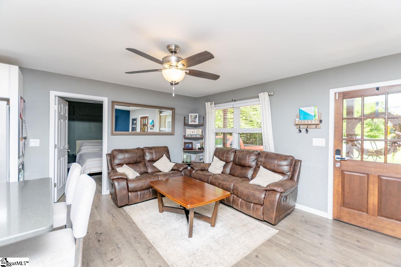 127 Baldwin Road Simpsonville, SC 29680 - Photo 5 of 39