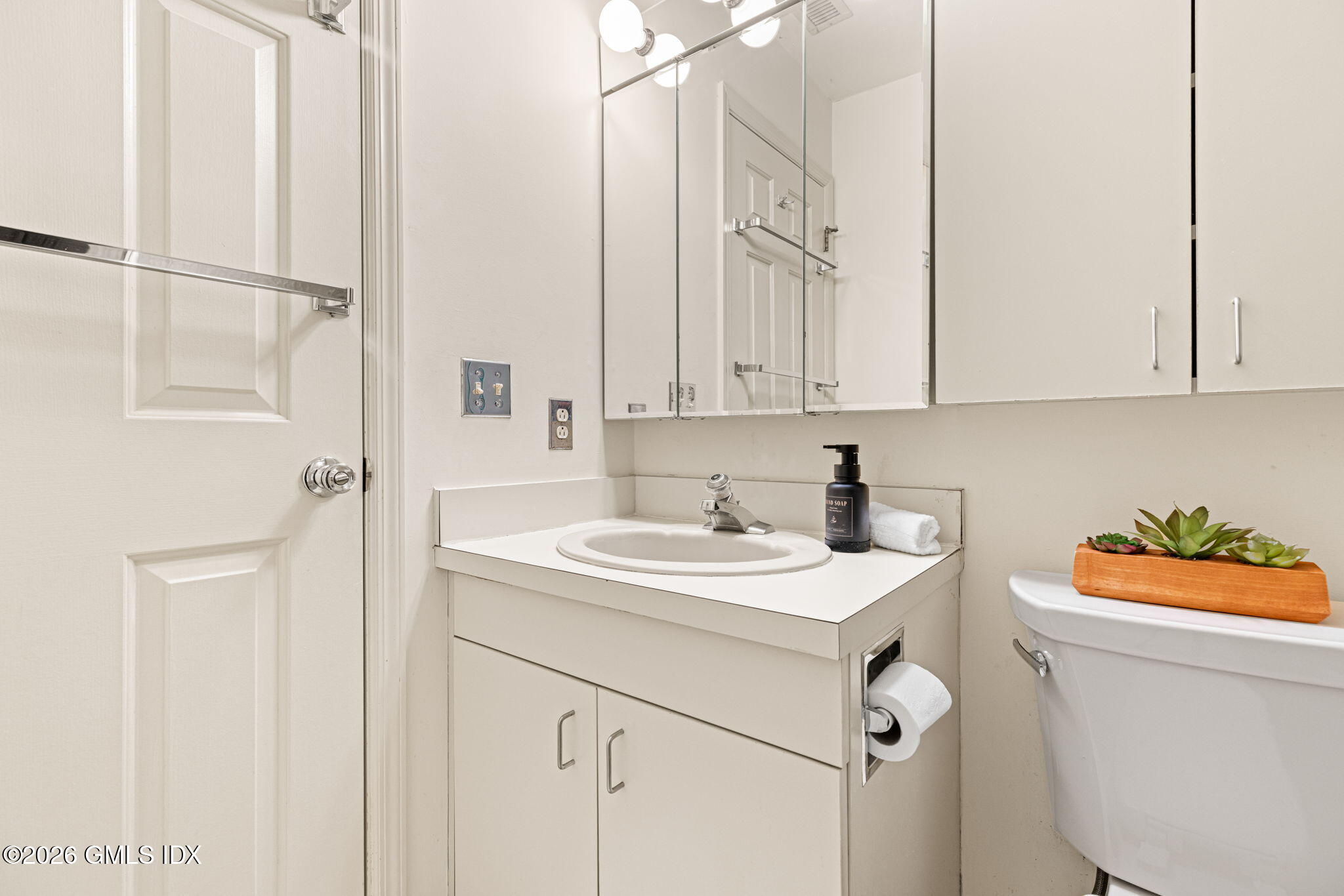 38 Doral Farm Road Stamford, CT 06902 - Photo 24 of 37 80-web-or-mls-38 Doral-77