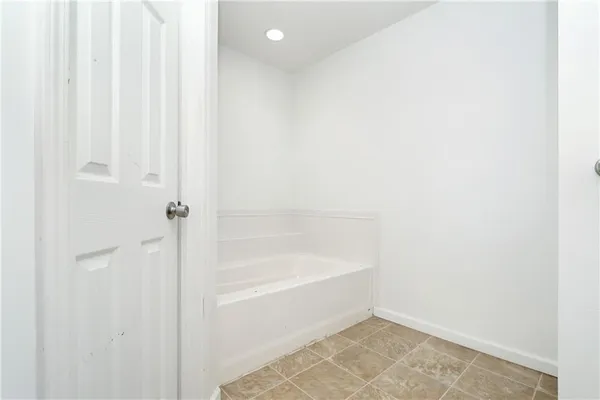 $325,000 | 731 Tall Grass Drive, Junction City, KS 66441