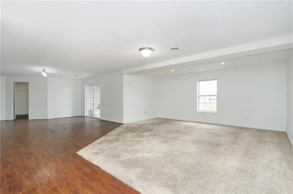 $325,000 | 731 Tall Grass Drive, Junction City, KS 66441