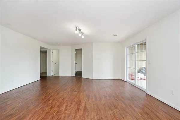 $325,000 | 731 Tall Grass Drive, Junction City, KS 66441