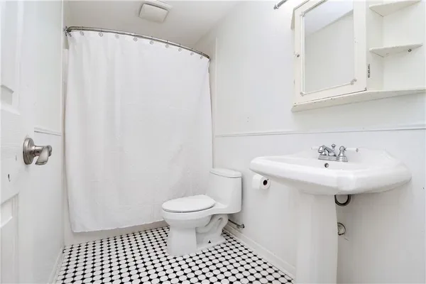 $325,000 | 731 Tall Grass Drive, Junction City, KS 66441