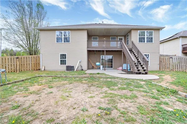 $325,000 | 731 Tall Grass Drive, Junction City, KS 66441