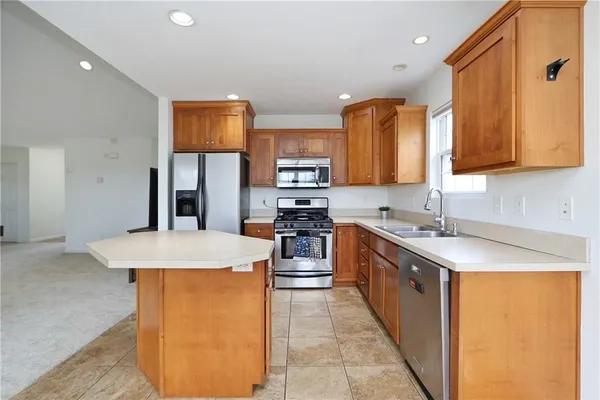 $325,000 | 731 Tall Grass Drive, Junction City, KS 66441