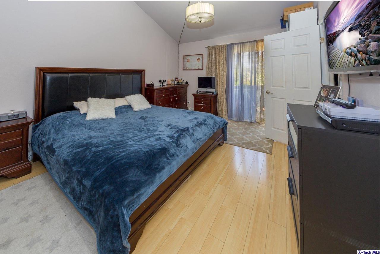 6801 Mammoth Avenue, Unit 13 Van Nuys, CA 91405 - Photo 16 of 26