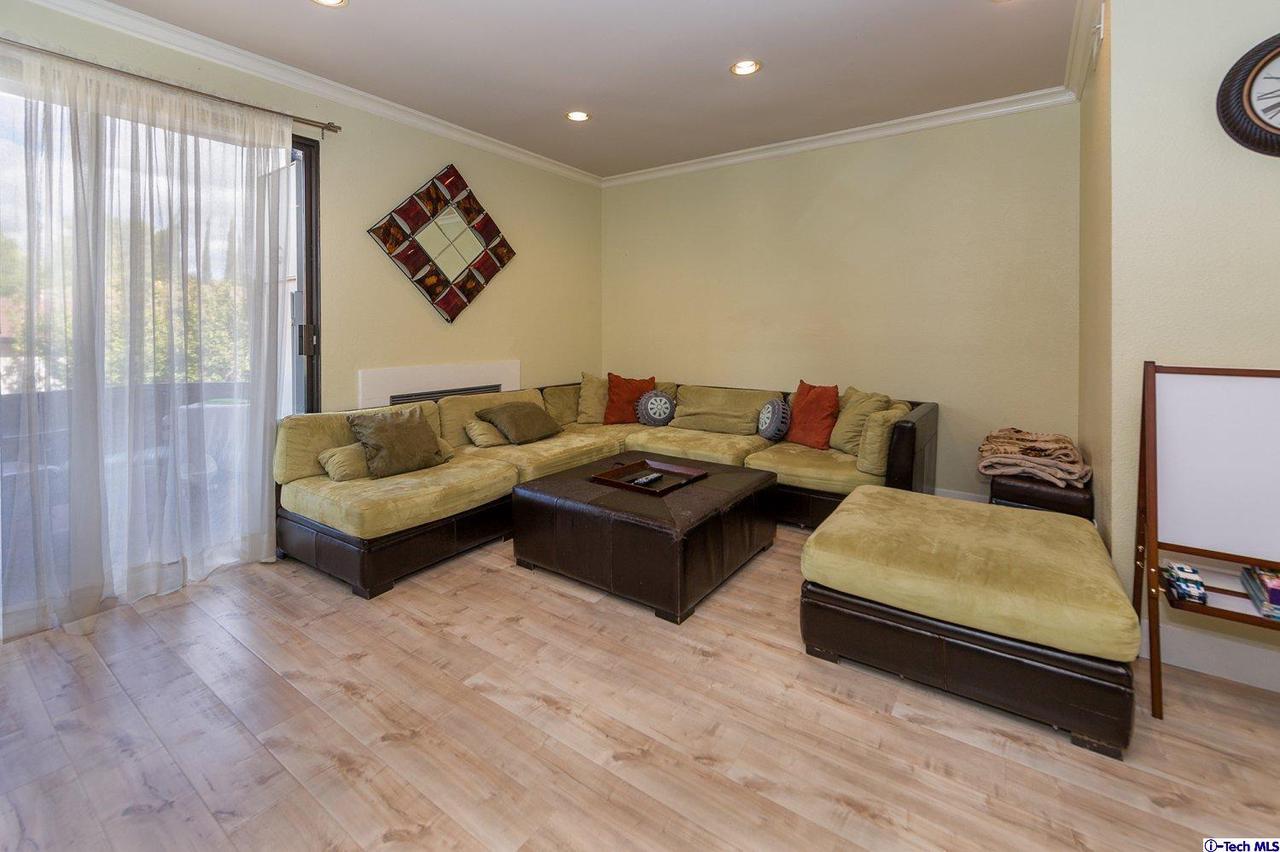 6801 Mammoth Avenue, Unit 13 Van Nuys, CA 91405 - Photo 8 of 26