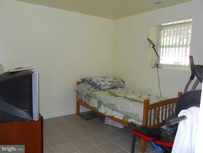 10106 Annapolis Road Lanham, MD 20706 - Photo 9 of 20 Bedroom