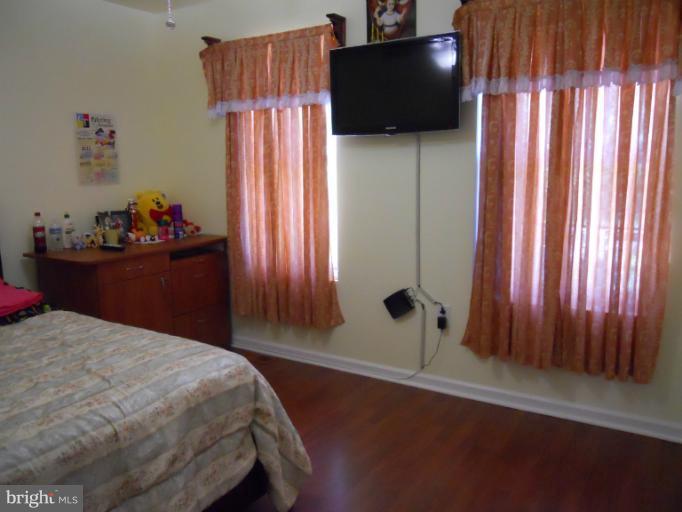 10106 Annapolis Road Lanham, MD 20706 - Photo 10 of 20 Bedroom