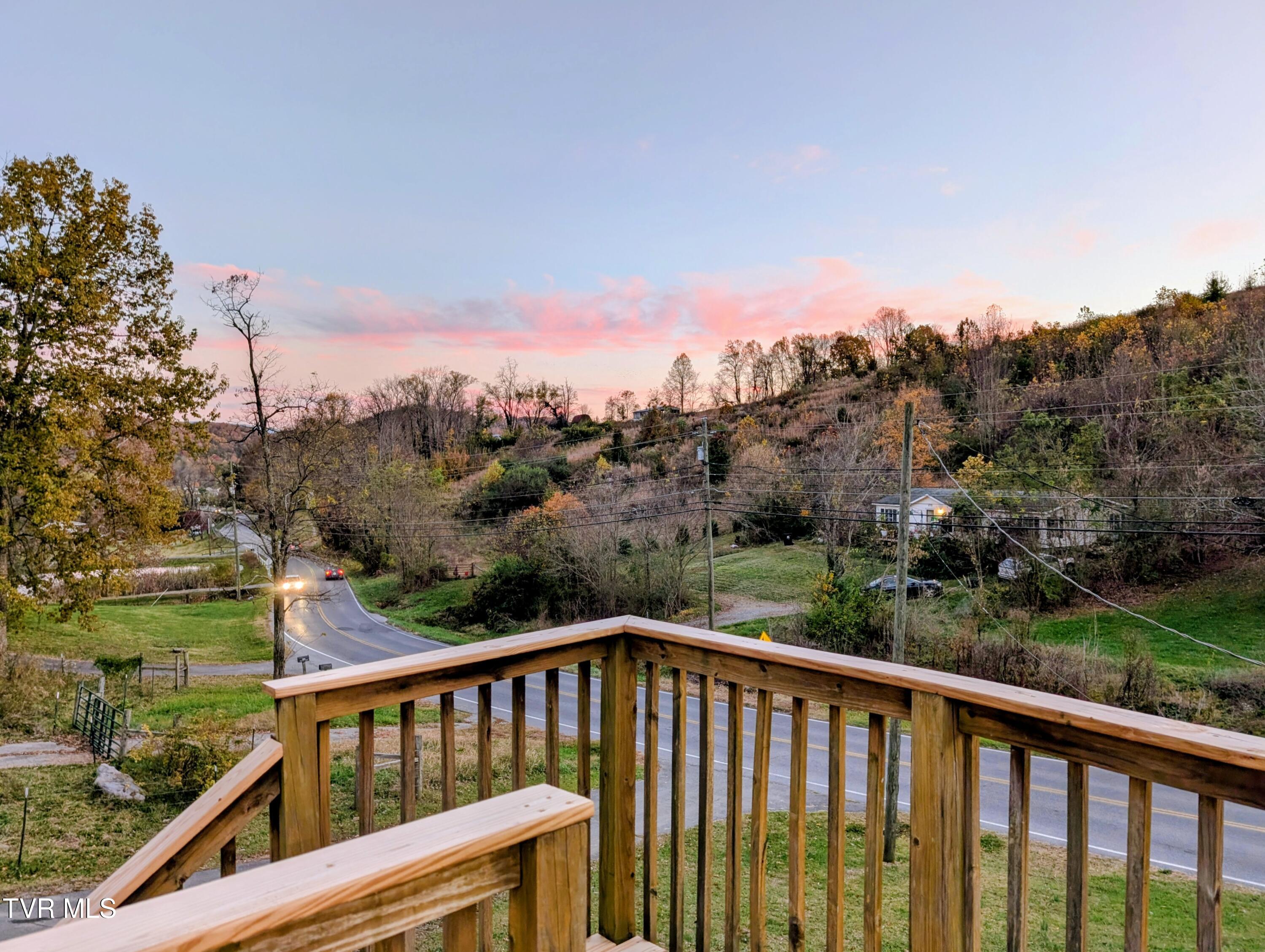 282 Walnut Hill Road Bristol, TN 37620 - Photo 21 of 22 PXL_20251105_223824823~2