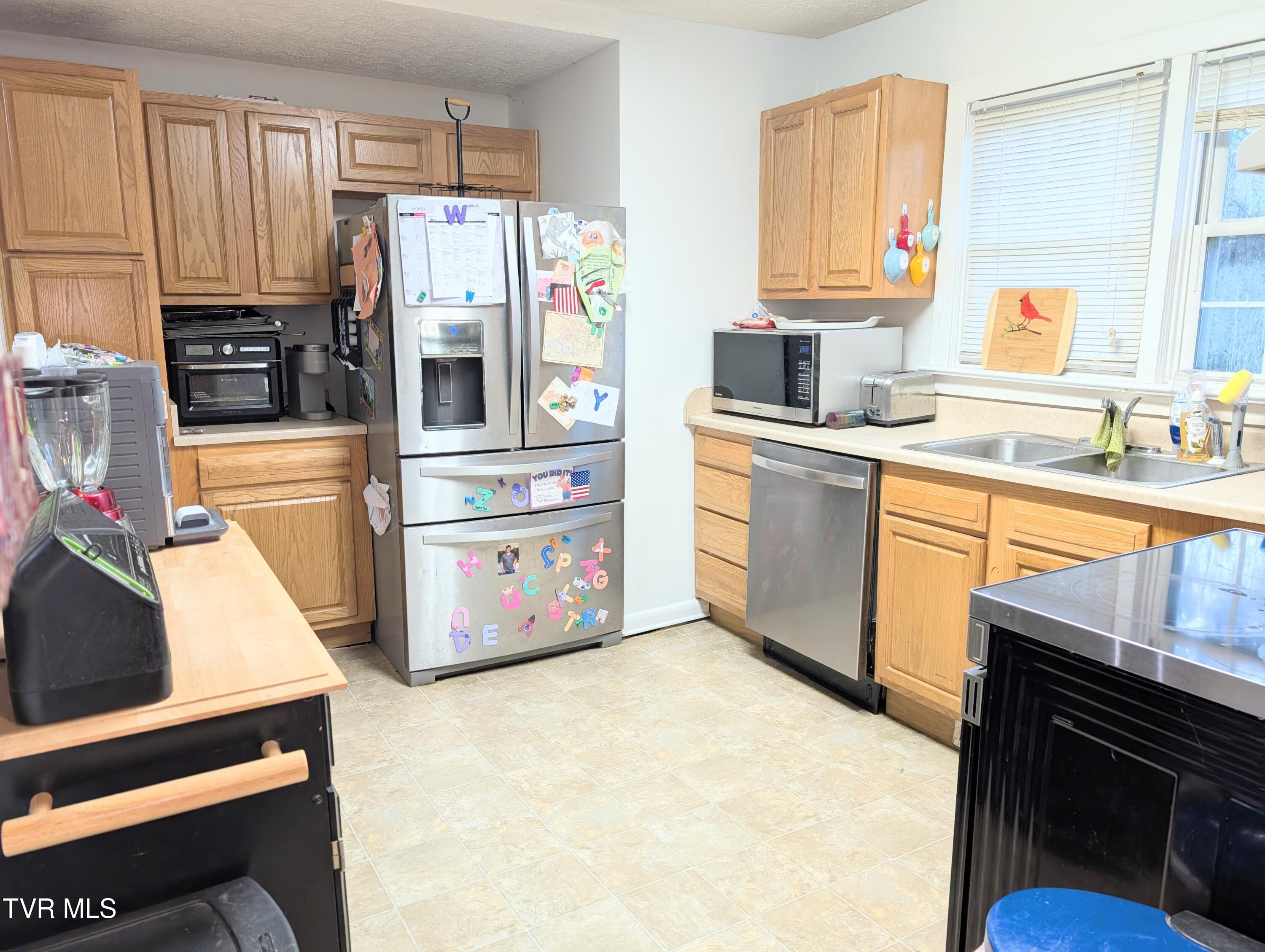 282 Walnut Hill Road Bristol, TN 37620 - Photo 8 of 22 2653