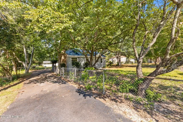 $170,000 | 404 Seymour Street, Aberdeen, NC 28315