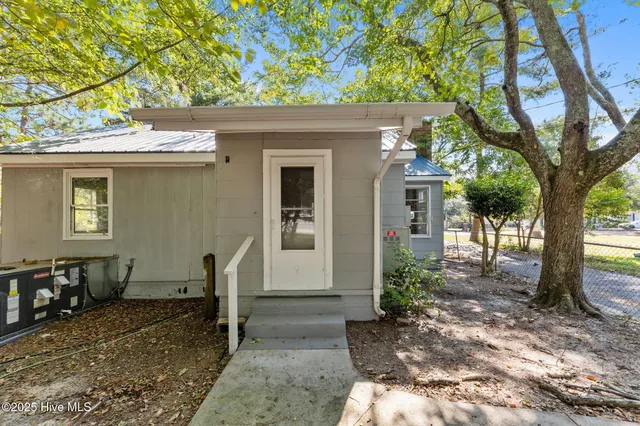 $170,000 | 404 Seymour Street, Aberdeen, NC 28315