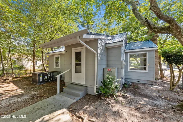 $170,000 | 404 Seymour Street, Aberdeen, NC 28315