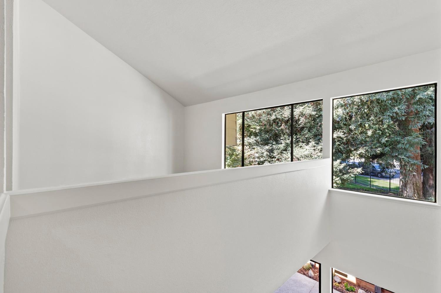 750 Lincoln Road, Unit 82 Yuba City, CA 95991 - Photo 19 of 35 a view of a room that has a window in it