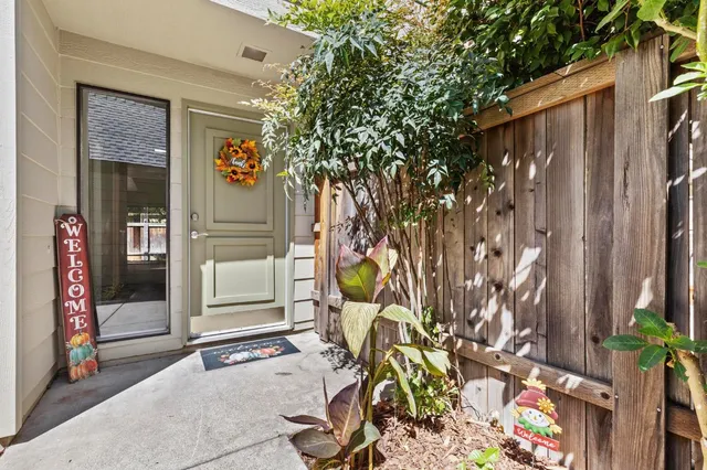 $300,000 | 750 Lincoln Road, Unit 82, Yuba City, CA 95991