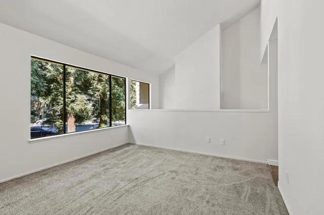 $300,000 | 750 Lincoln Road, Unit 82, Yuba City, CA 95991