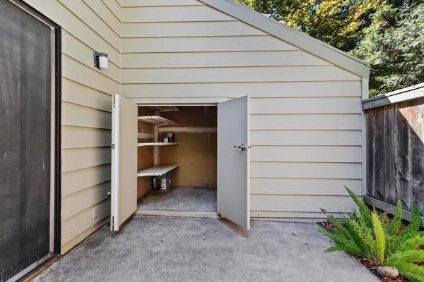 a view of a small yard