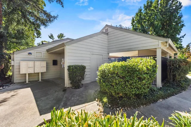 $300,000 | 750 Lincoln Road, Unit 82, Yuba City, CA 95991