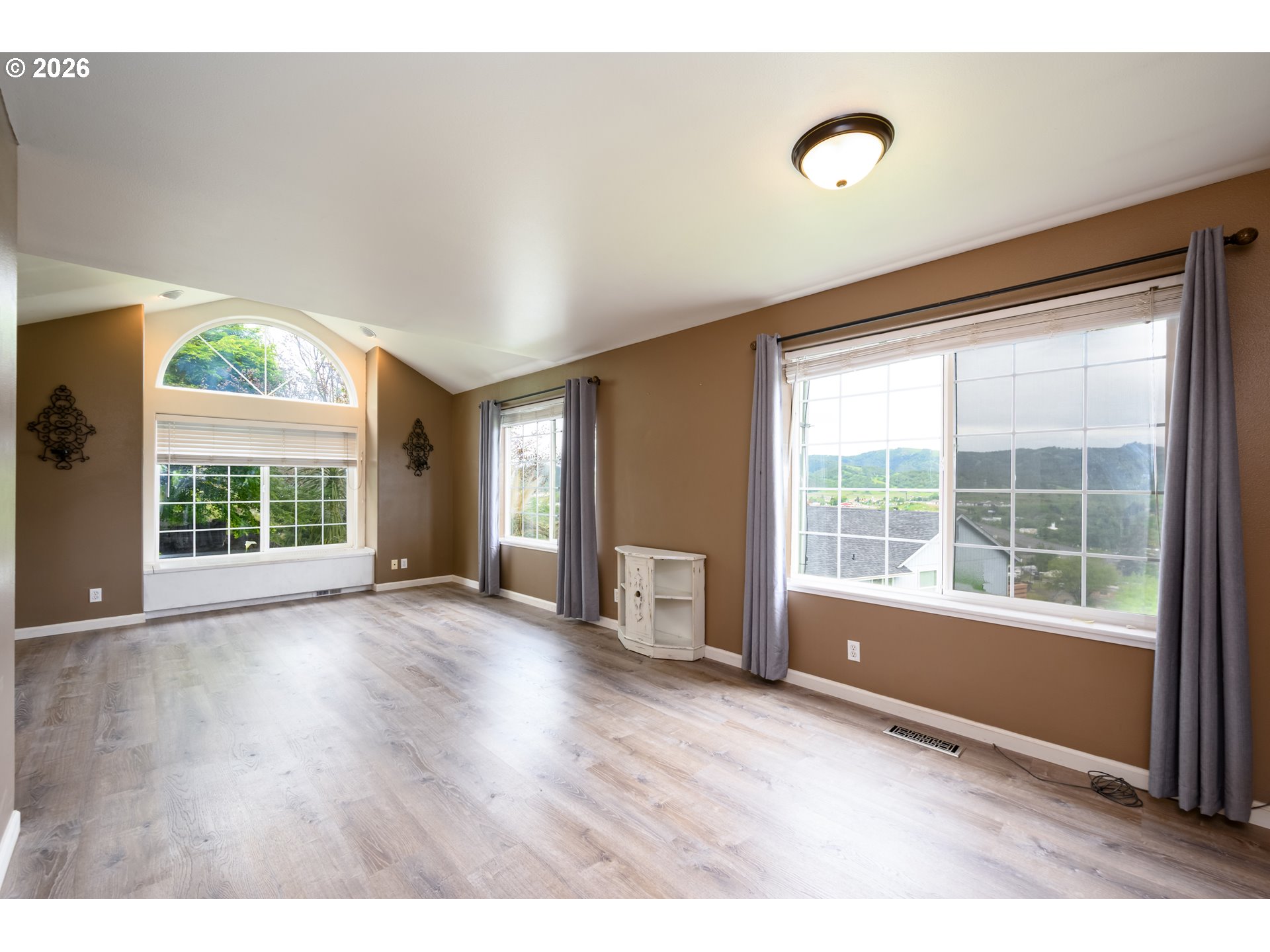 208 Jamie Loop Roseburg, OR 97471 - Photo 19 of 47