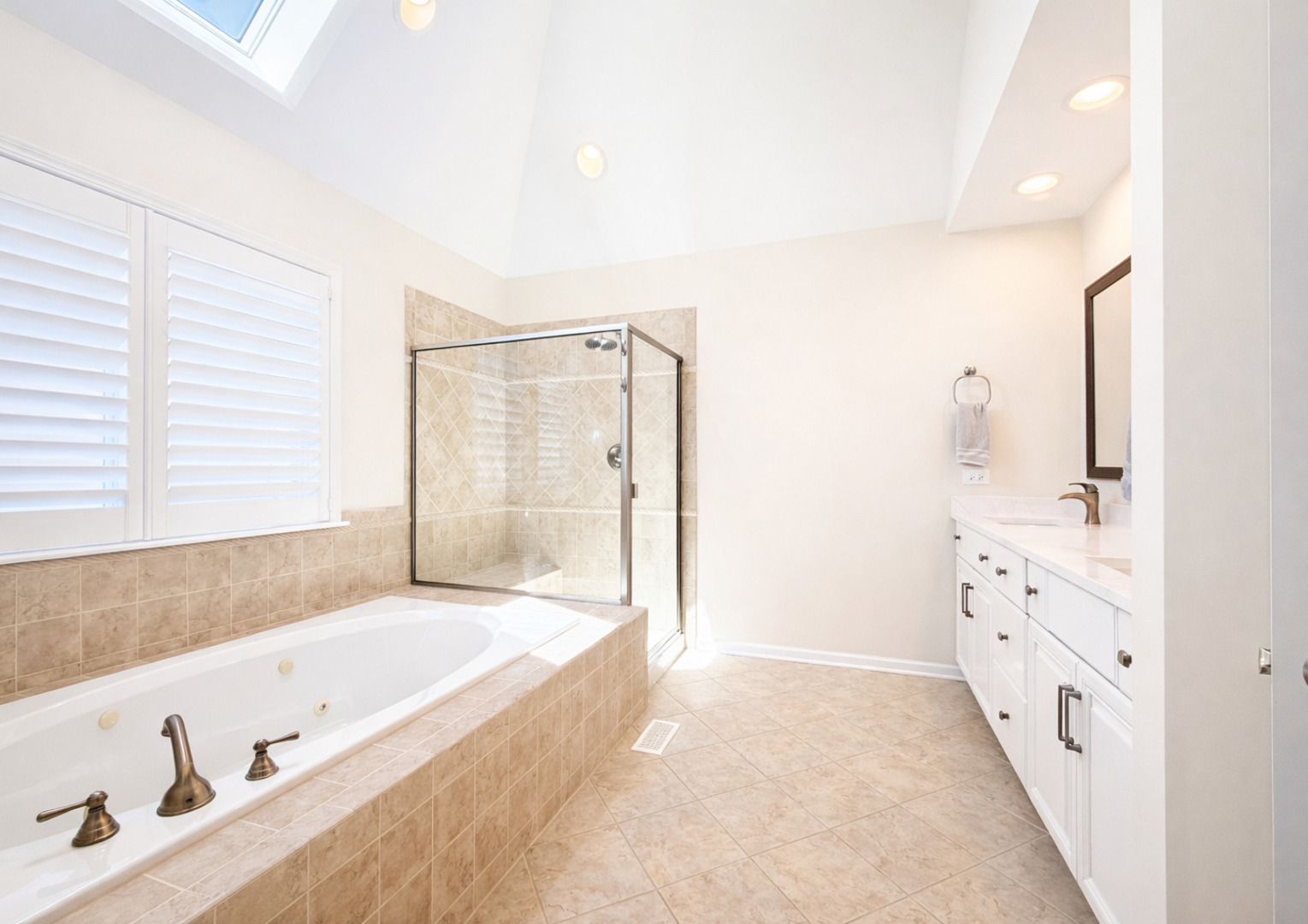 6430 Clarendon Hills Road Willowbrook, IL 60527 - Photo 19 of 46